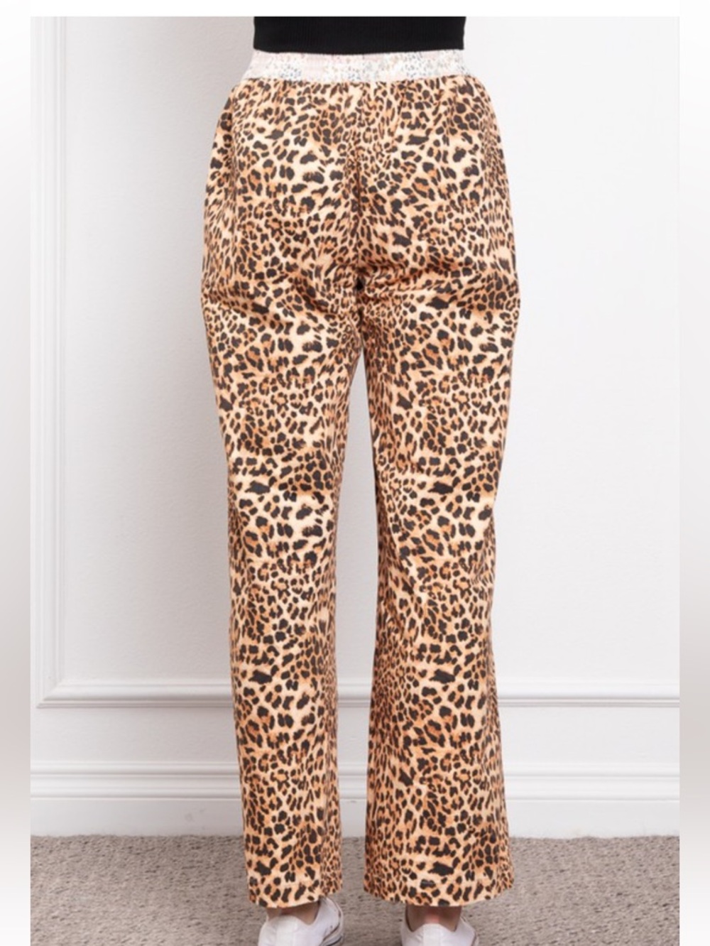 079. Leopard print pull on lounge wide leg pant in tan and brown - Picture 7 of 7